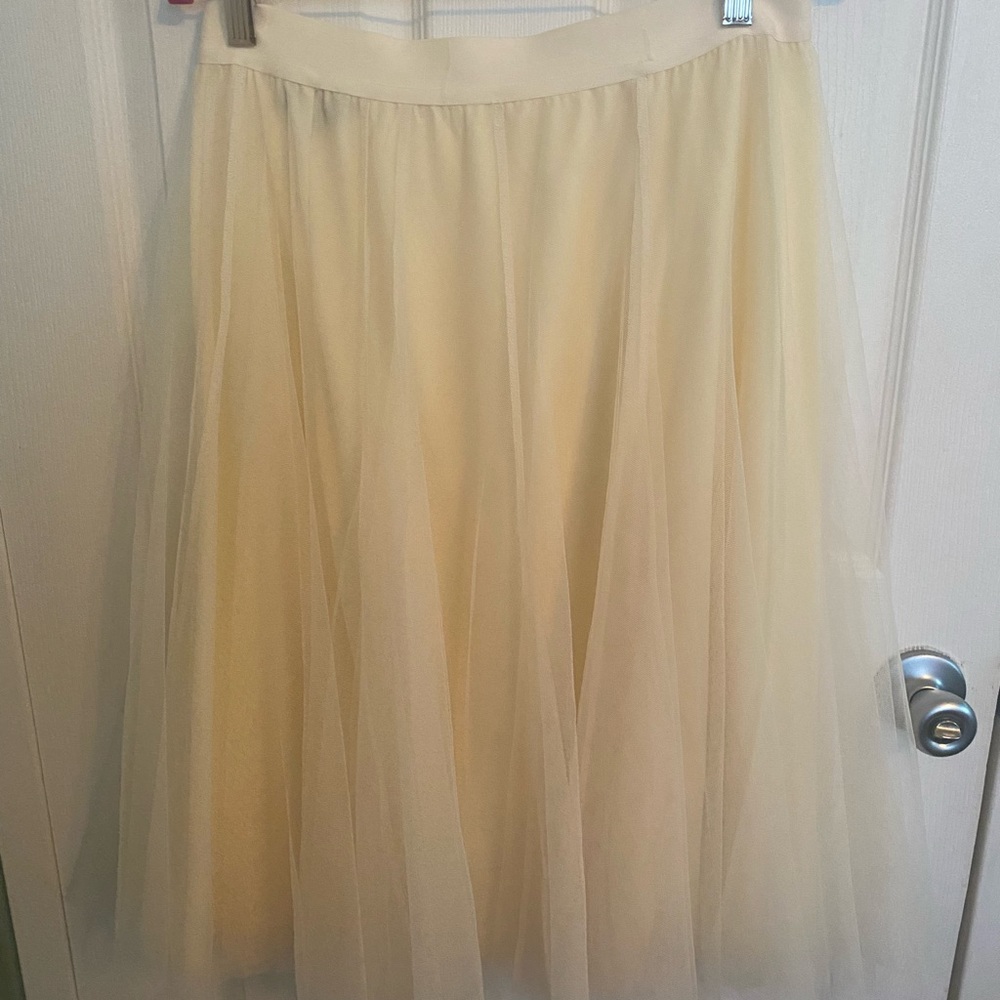 Midi ivory tulle skirt